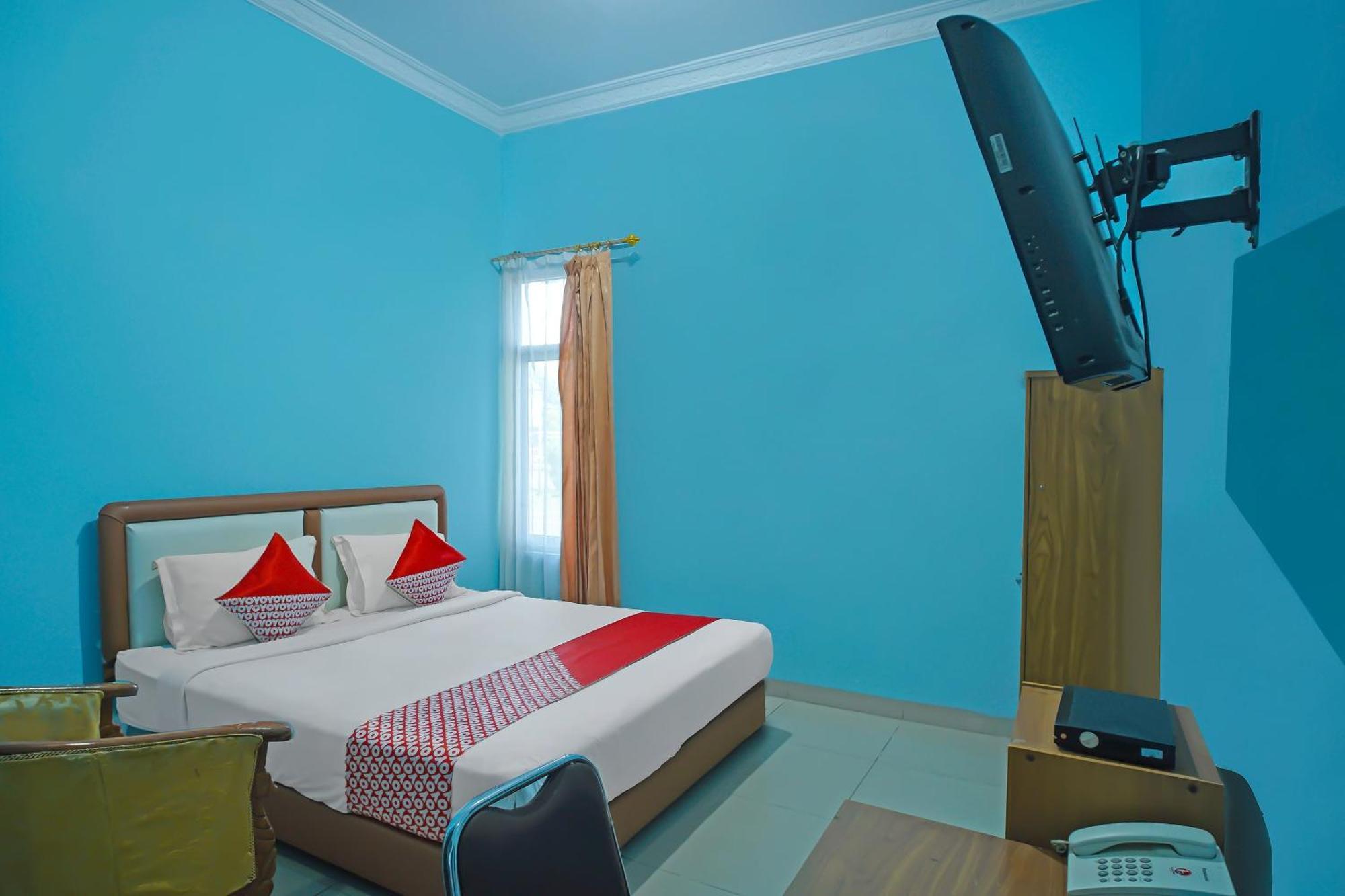 Oyo 92577 Hotel Sidikalang Near Kejaksaan Negeri Dairi Luaran gambar