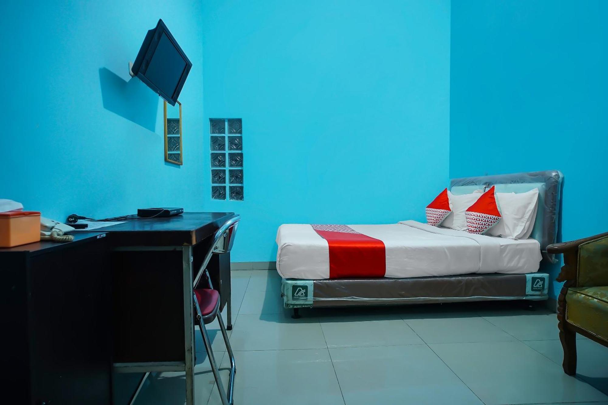 Oyo 92577 Hotel Sidikalang Near Kejaksaan Negeri Dairi Luaran gambar