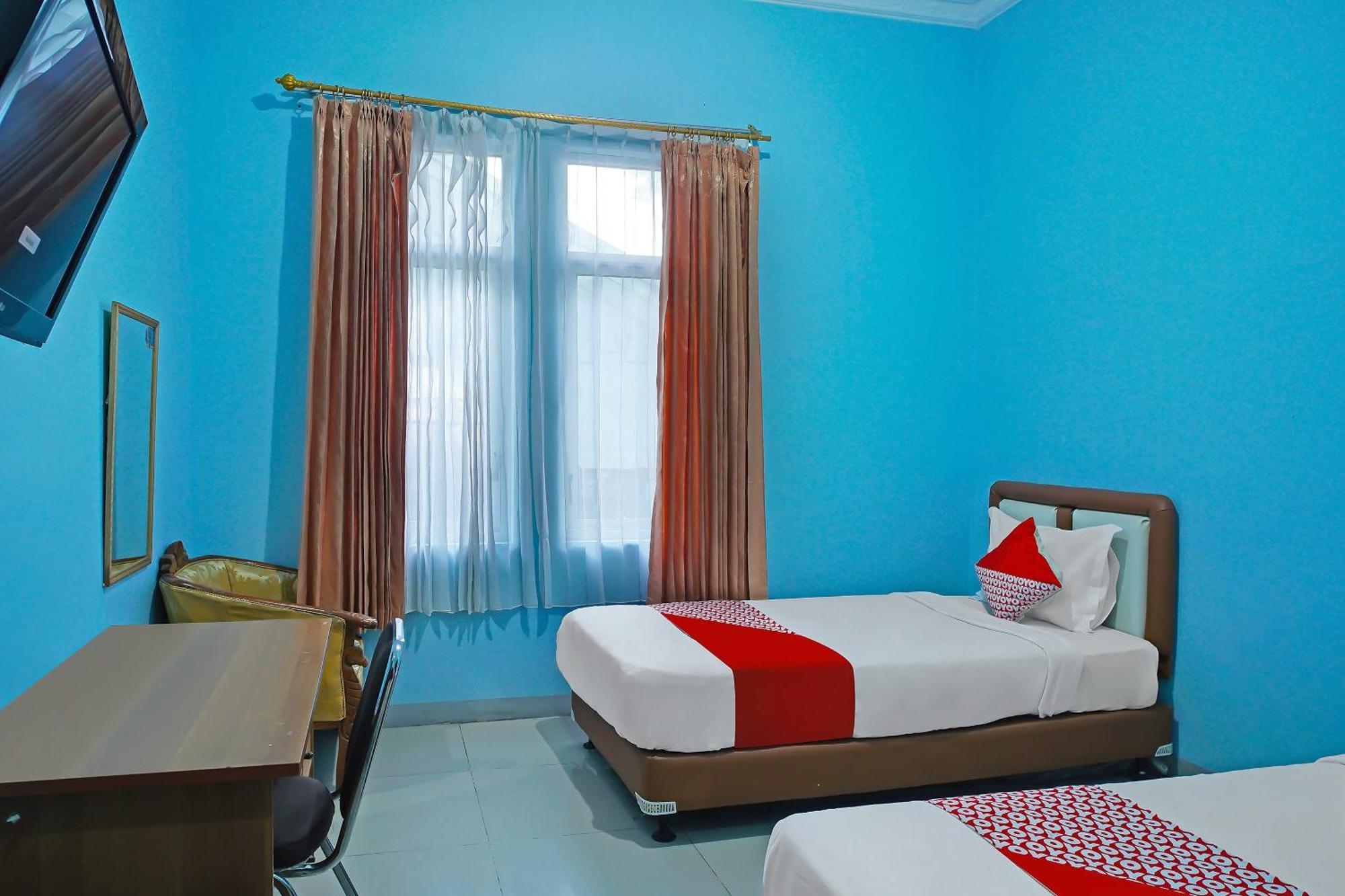 Oyo 92577 Hotel Sidikalang Near Kejaksaan Negeri Dairi Luaran gambar