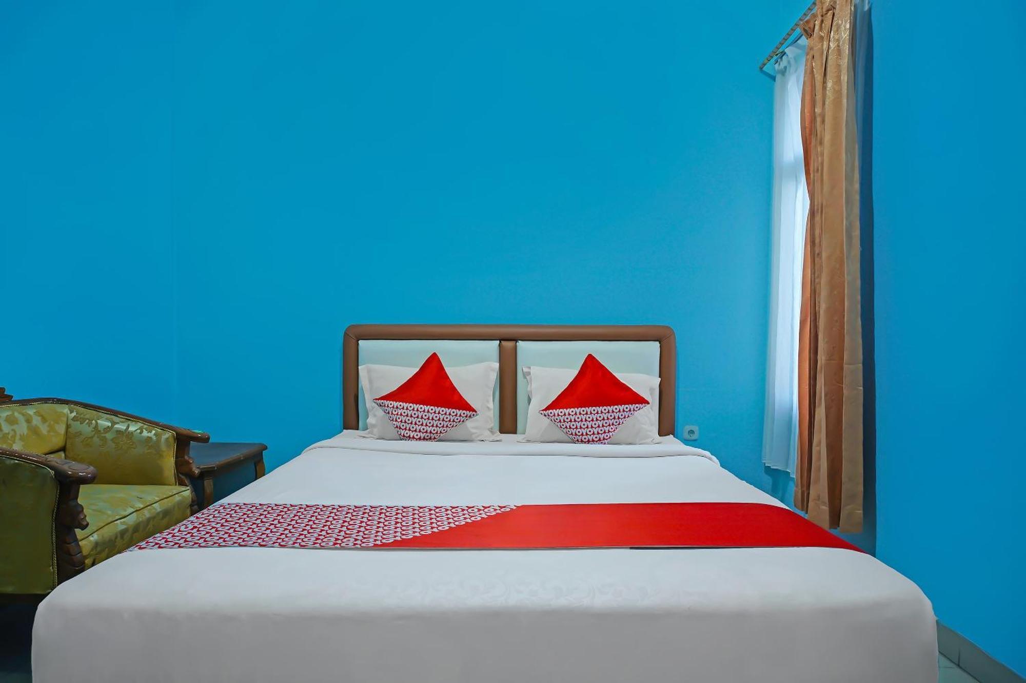 Oyo 92577 Hotel Sidikalang Near Kejaksaan Negeri Dairi Luaran gambar
