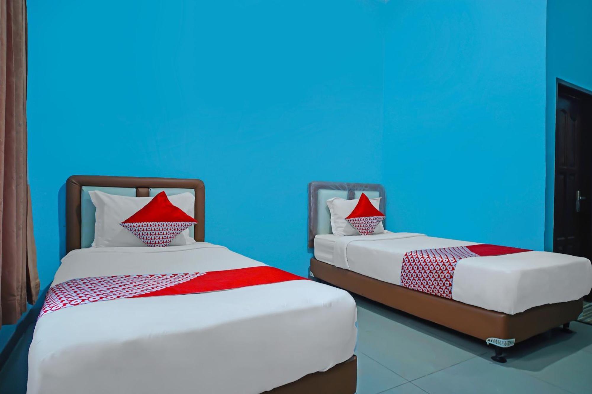 Oyo 92577 Hotel Sidikalang Near Kejaksaan Negeri Dairi Luaran gambar